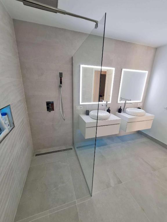 Laguna Beach Wohnung Mit Freiem Meerblick Torrox Bagian luar foto
