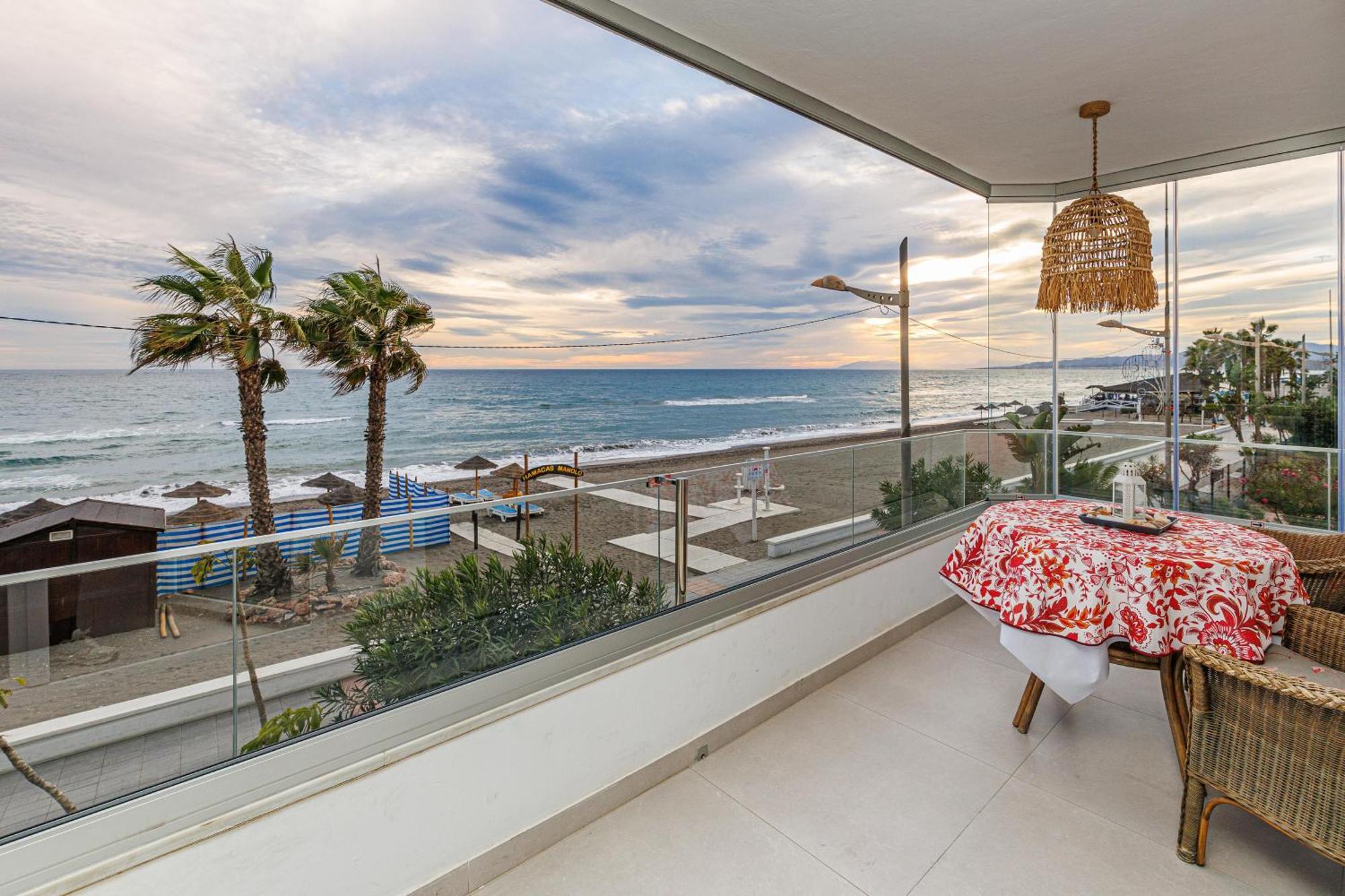 Laguna Beach Wohnung Mit Freiem Meerblick Torrox Bagian luar foto