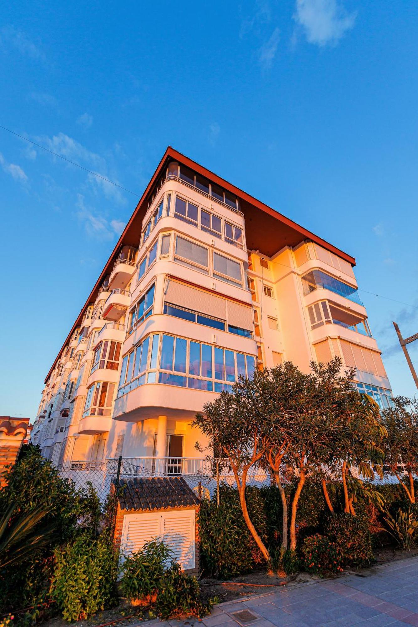 Laguna Beach Wohnung Mit Freiem Meerblick Torrox Bagian luar foto